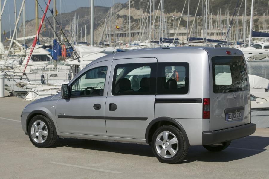  Opel Combo 2001 года  (фото 10 из 70)